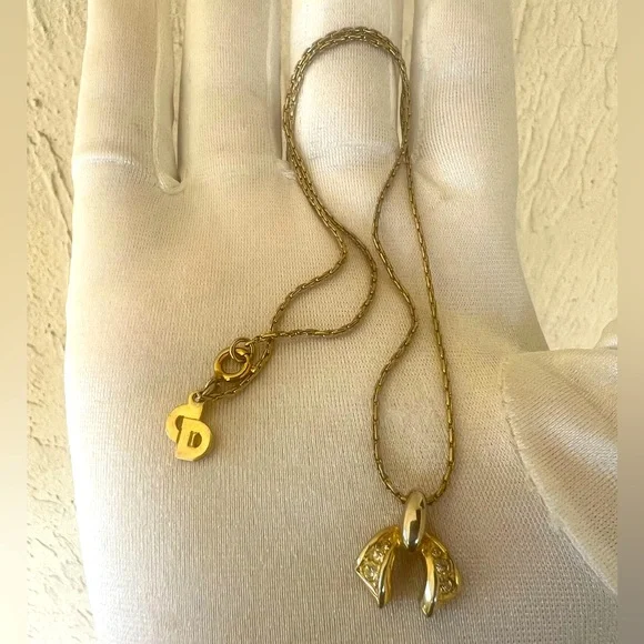 Christian Dior Crystal Bow Necklace - Picture 7 of 7